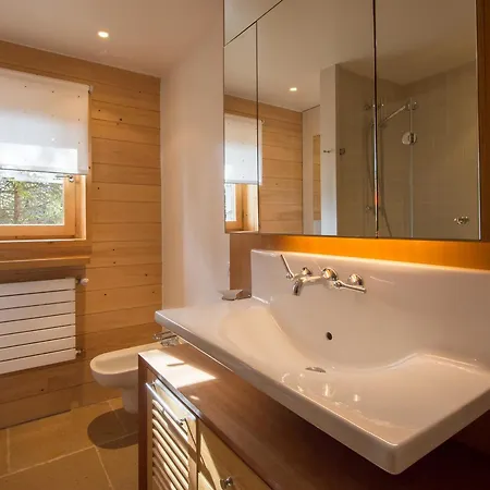Chalet Méribel, 7 Pièces, 12 Personnes - Fr-1-565-36 *